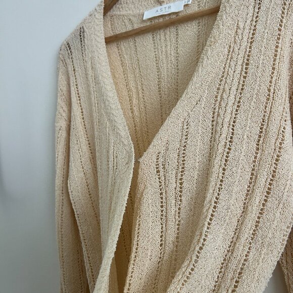ASTR The Label Open-Knit Cream Lightweight Faux Wrap Sweater - Large - Picture 6 of 9